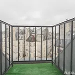 Proche Du Louvre Au Centre Historique De *